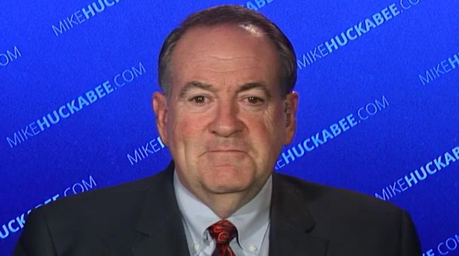 Huckabee: Obama is like George McFly being bullied by Biff
