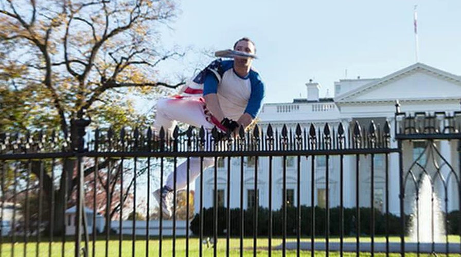 Man arrested after jumping White House fence