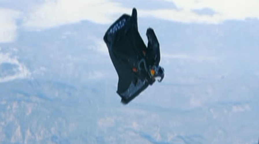 Hands on look at record-breaking wingsuit