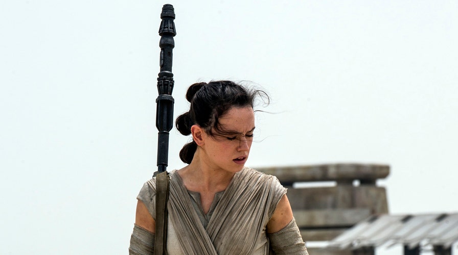 'Star Wars' smashes box office records, expectations