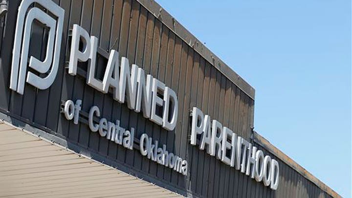 Activists behind Planned Parenthood videos indicted
