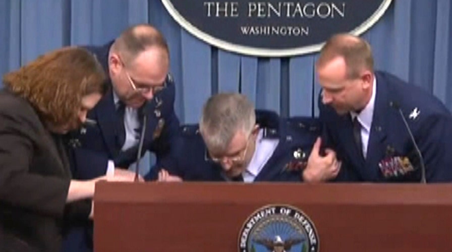 Air Force major general faints during news briefing on F-35
