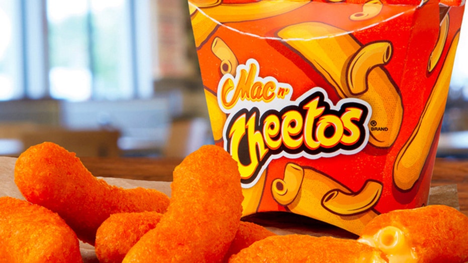 People actually like Burger King's Cheeto-dusted mac and cheese ...
