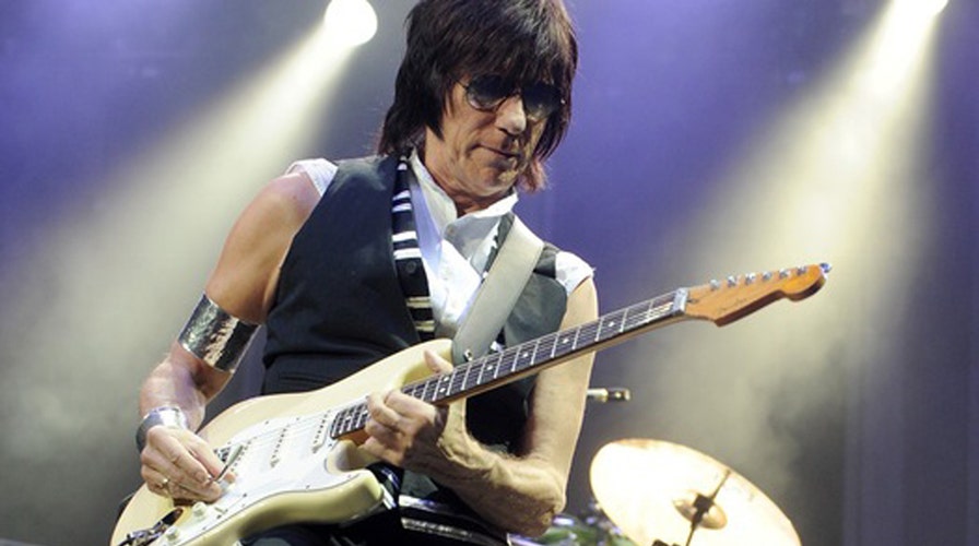Jeff Beck death: Mick Jagger, Ozzy Osbourne, Gene Simmons among rockers  paying tribute: 'Band of brothers
