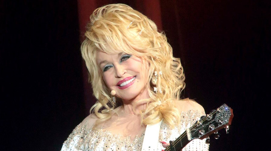 How Dolly Parton satisfies cravings and stays in shape