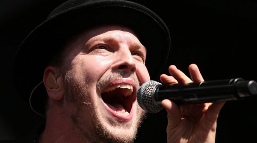 Gavin DeGraw hits the road