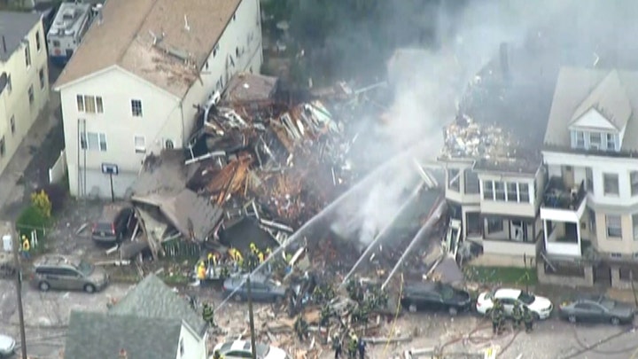 Explosion destroys two houses in New Jersey