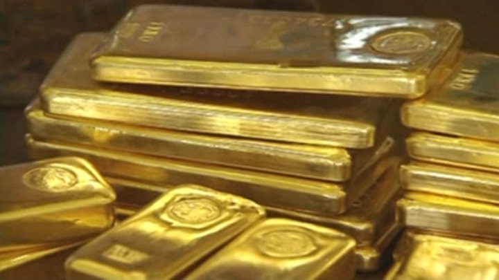 Thieves steal 100 gold bars stashed under homeowner's bed
