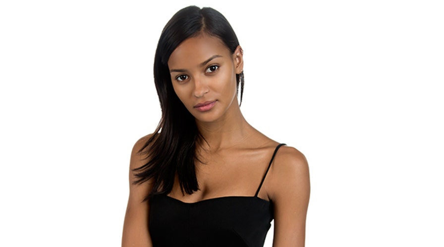VS Model Recalls Embarrasing Wardrobe Malfunction
