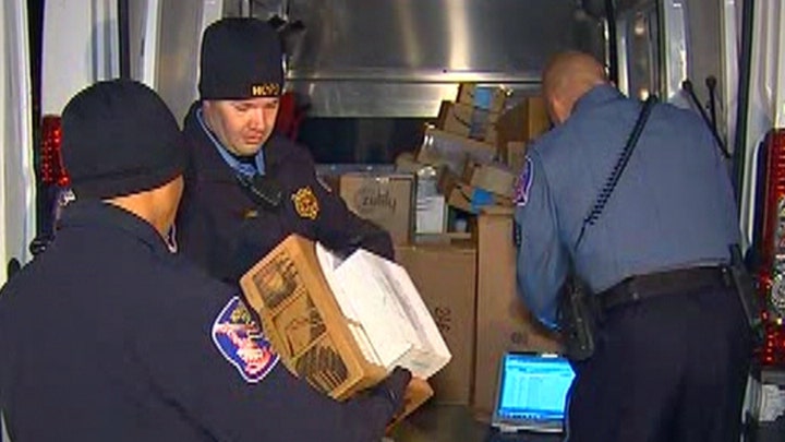 Cops play Santa: Redeliver stolen packages