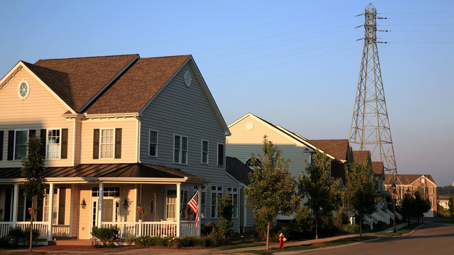 should i buy a house near power lines