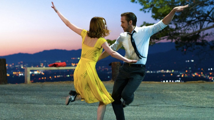 'La La Land' dominates the Golden Globes