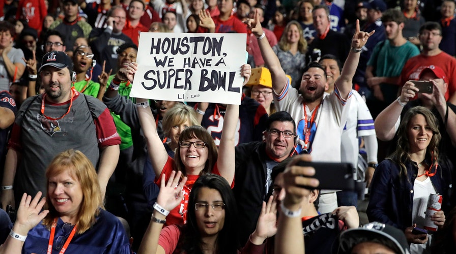 Fans arrive for Super Bowl festivities in Houston