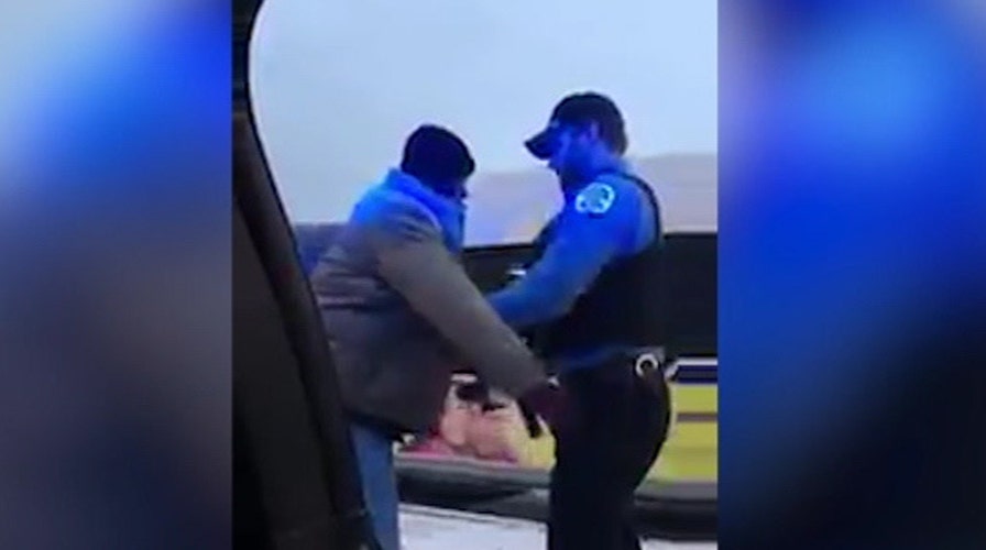 Officers' act of kindness goes viral