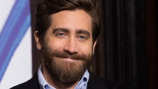 Can Jake Gyllenhaal sing? - Fox News