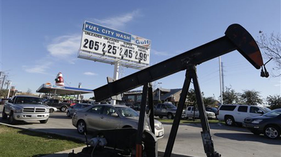 Economic outlook for 2015: Gas prices and interest rates