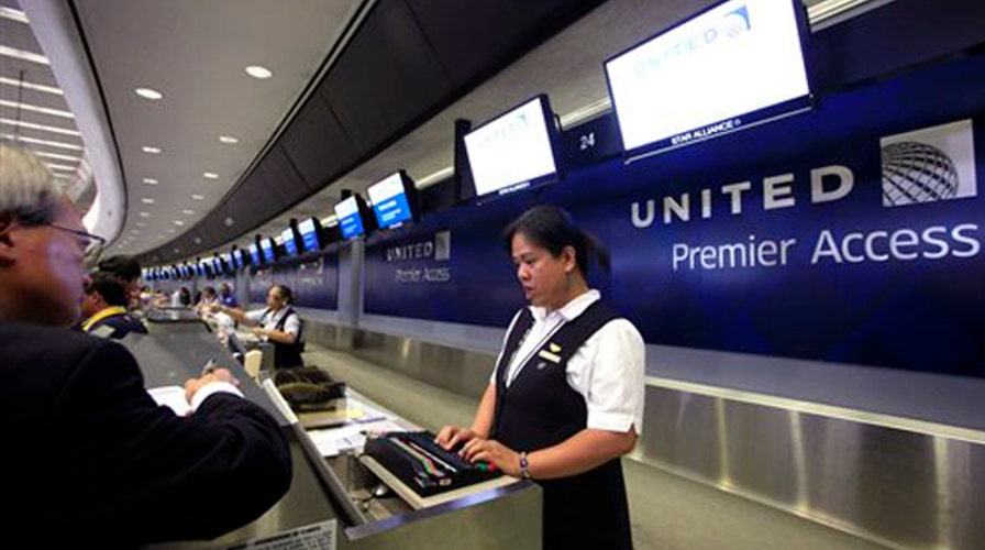 Airlines giving travelers hit by winter blast a break