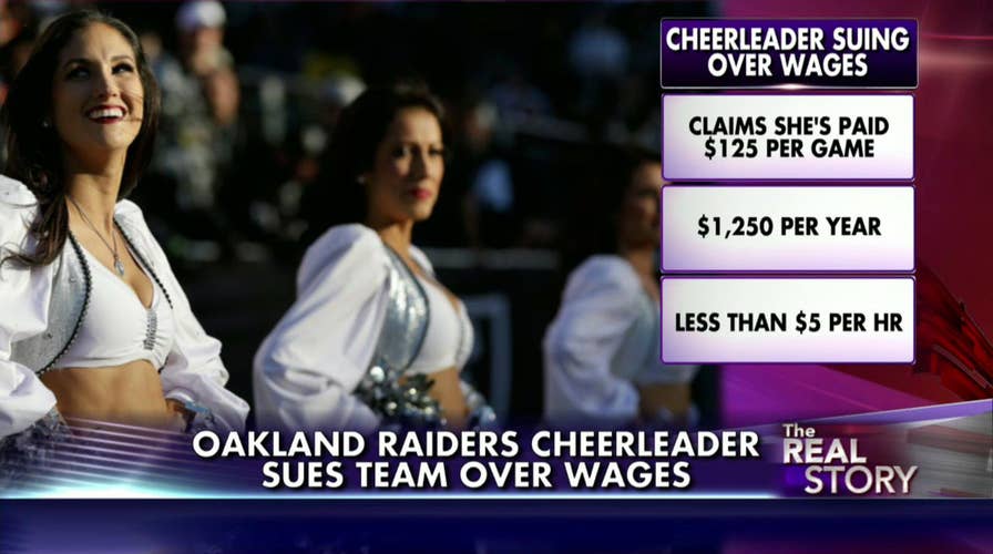 012314_cheerleader_309