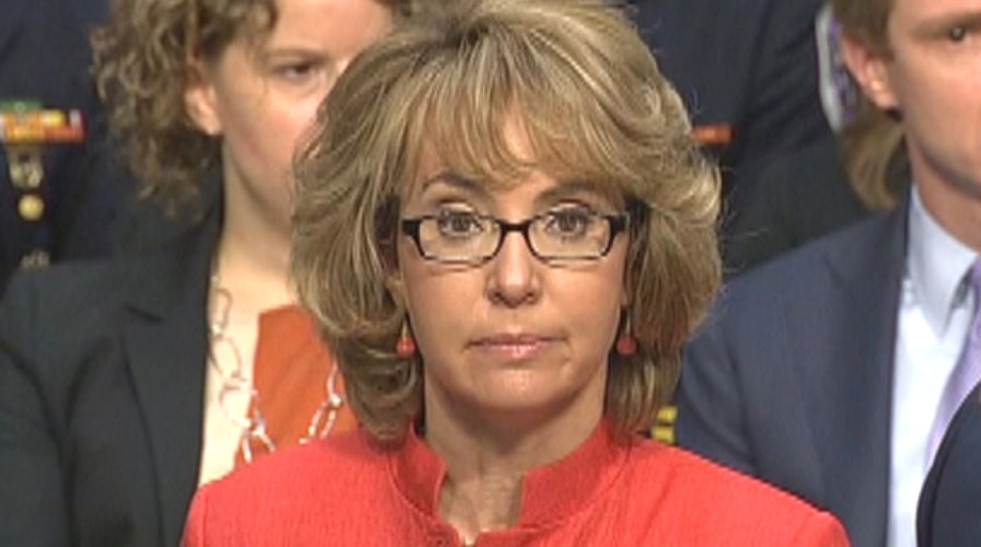 Gabby Giffords speaks at gun hearing: 'We must do something'
