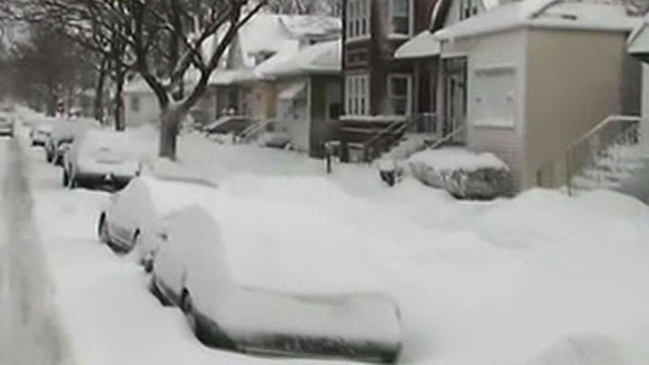 Winter storm slams Midwest, Northeast