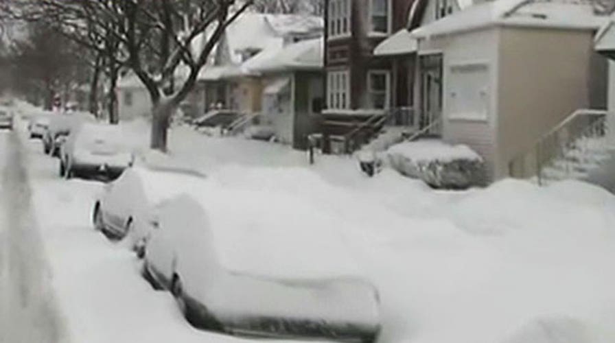 Winter storm slams Midwest, Northeast