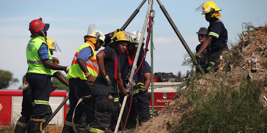 More Than 200 Illegal Miners Trapped In South Africa | Fox News Video