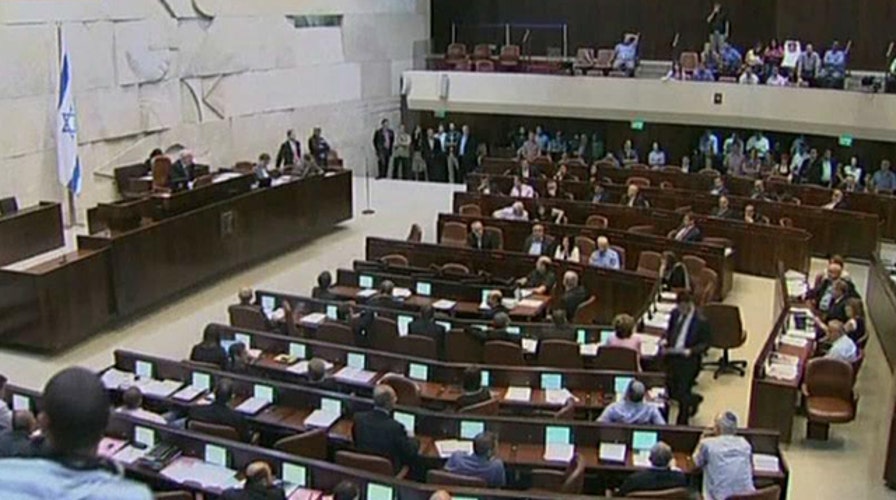 Israeli Knesset member gives up US citizenship