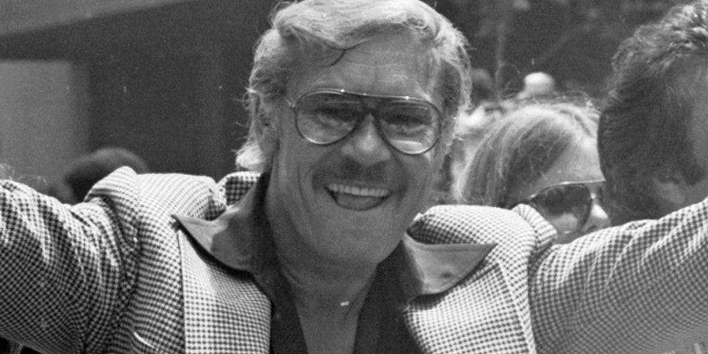 Lakers Owner Jerry Buss Who Lived Hollywood Dream While Leading Team To 10 Titles Dies At 80 Fox News