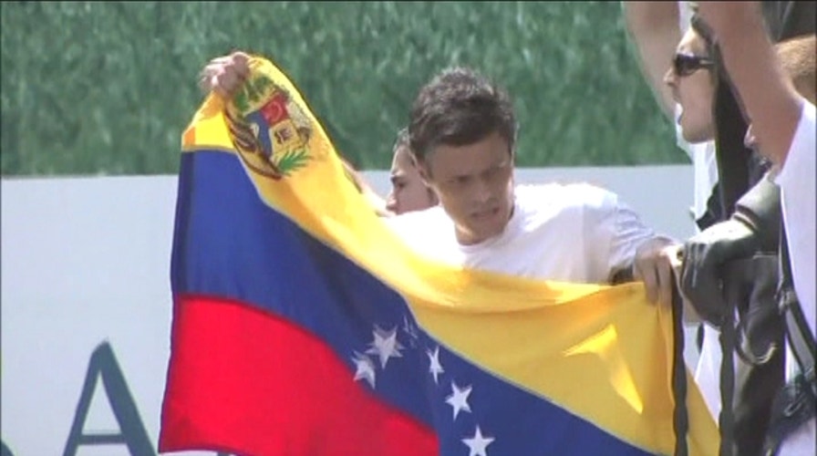 Leopoldo Lopez Addresses Supporters Before Surrendering To Authorities