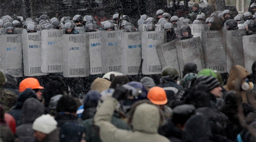 Crisis in the Ukraine: A country unraveling