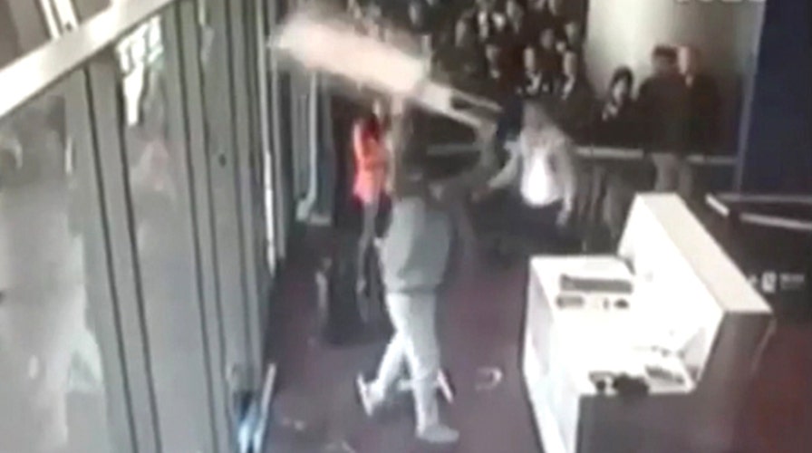 Chinese official misses flight, throws epic tantrum