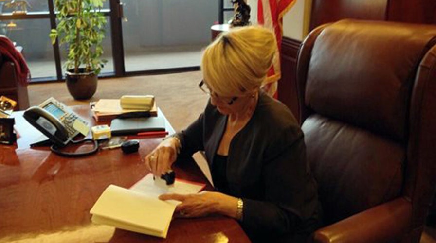 Arizona governor vetoes controversial religious rights bill