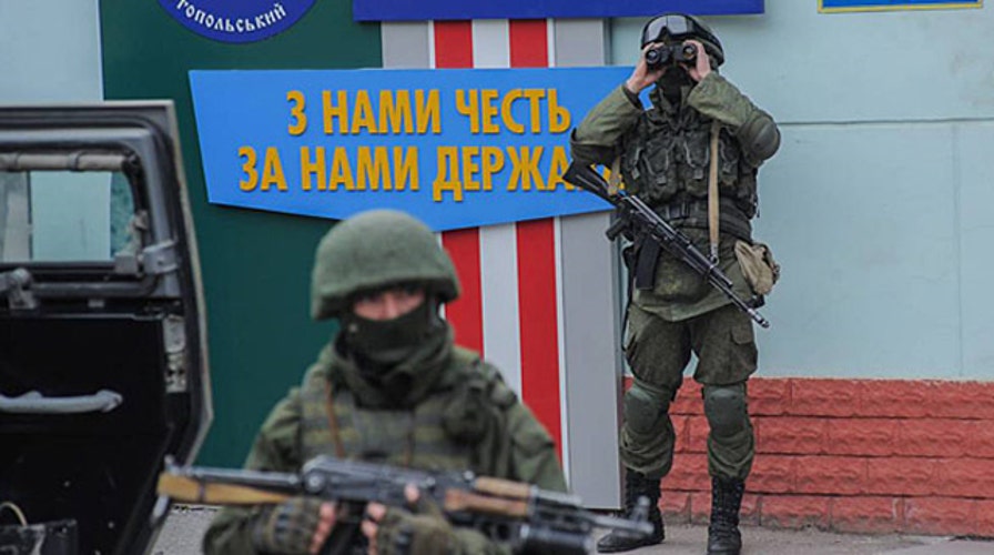 Russia and Ukraine mobilize their forces in Crimea