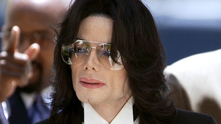 Unsealed emails raise questions in Michael Jackson's death