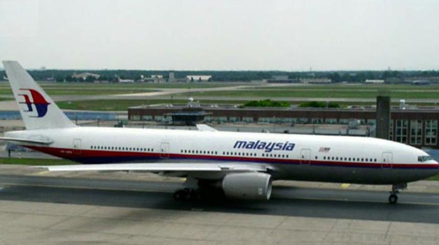Malaysia Airlines loses contact with jet