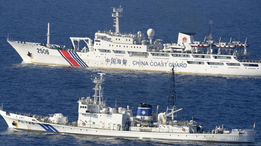 New clues complicate search for missing Malaysian jet