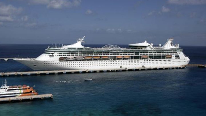'Suspicious' death on cruise ship investigated by FBI