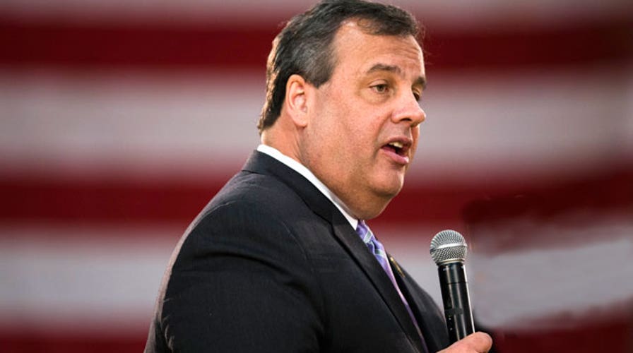 How are media handling Chris Christie controversy?