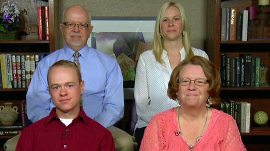 Soldier's three homecoming surprises go viral