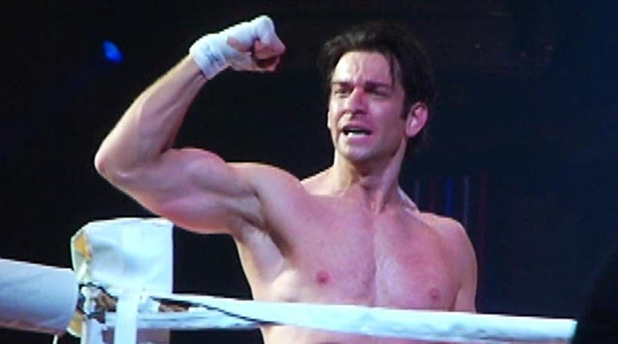 Broadway star Andy Karl laces up the gloves to play 'Rocky'