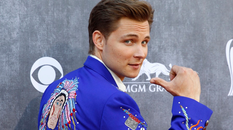 Fun on the red carpet at the ACMs