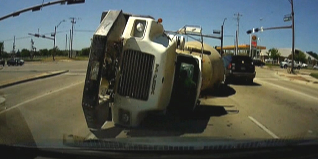 Terrifying Head On Collision Caught On Dash Cam Fox News Video