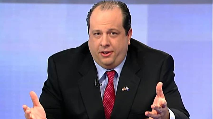 Greta confronts Dem candidate seeking 'war' with ӣ����Ƶ