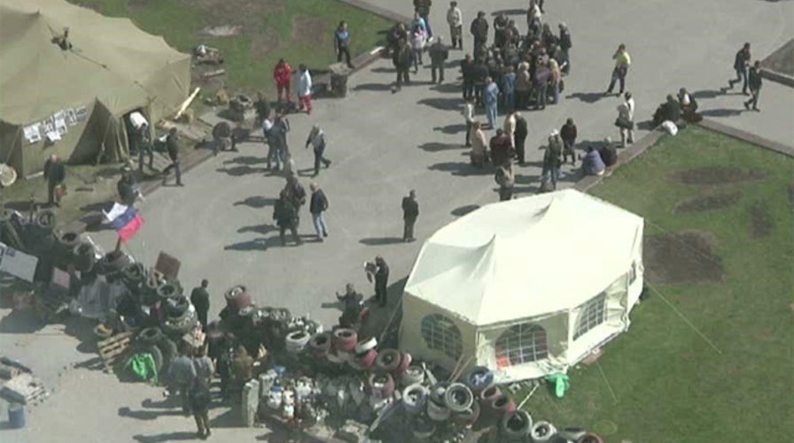 Pro-Russia separatists show no sign of leaving Ukraine