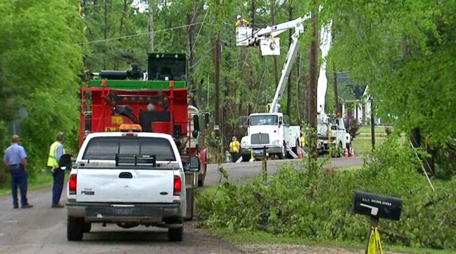 Alabama begins cleanup; massive flooding in Florida