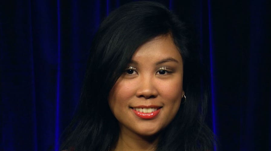 How to Wear Glitter Eye Shadow at Any Age