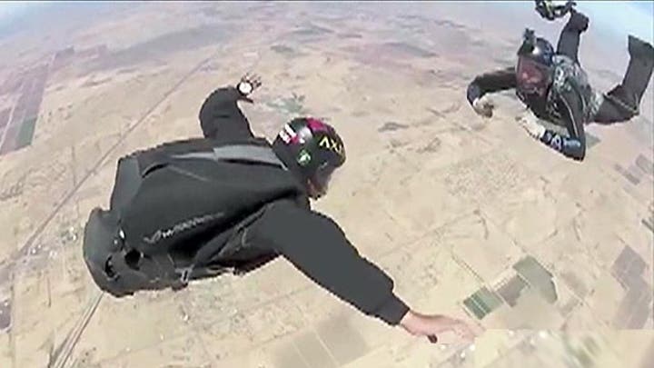 Skydiving liberates wounded warriors from their wounds