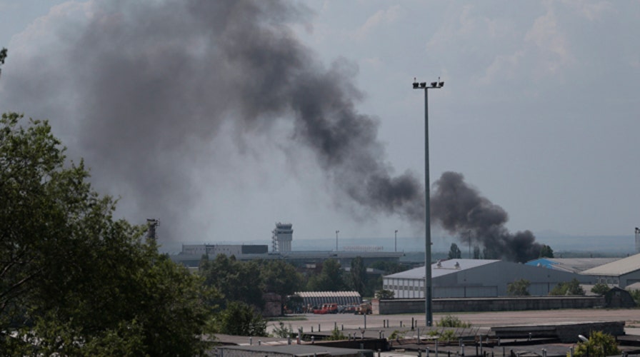 Ukraine launches air strikes to reclaim Donetsk airport