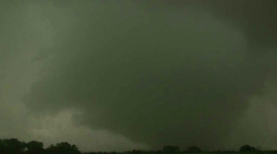 Storm chaser in Kansas tornado: 'This thing is a monster'