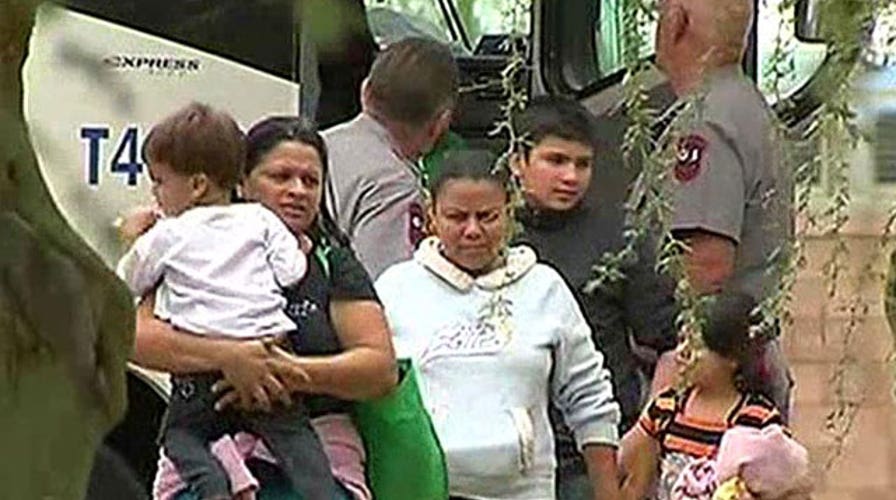 Undocumented immigrants arrested in Texas flown to Arizona